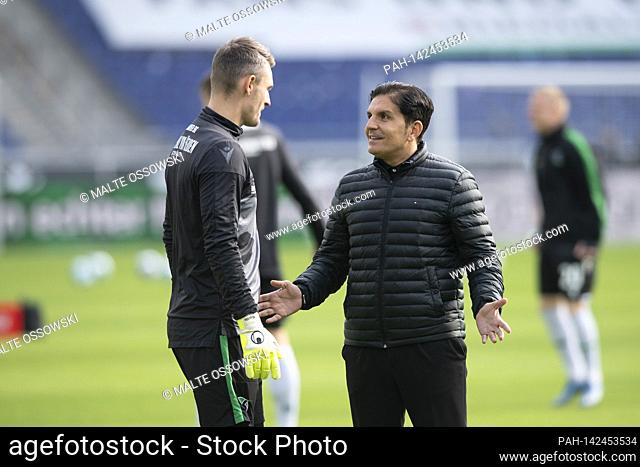 coach Kenan KOCAK (H), r. in conversation with goalwart Martin HANSEN (H) Soccer 2. Bundesliga, 32nd matchday, Hanover 96 (H) - Darmstadt 98 (DA) 1: 2
