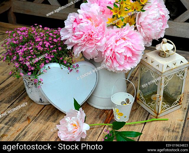 Garten Dekoration Tisch Blumen