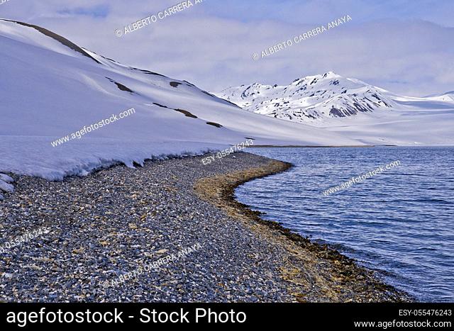 Trygghamna Bay, Oscar II Land, Arctic, Spitsbergen, Svalbard, Norway, Europe