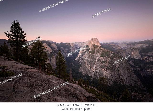 USA, California, Yosemite National Park, Glacier Point at sunset