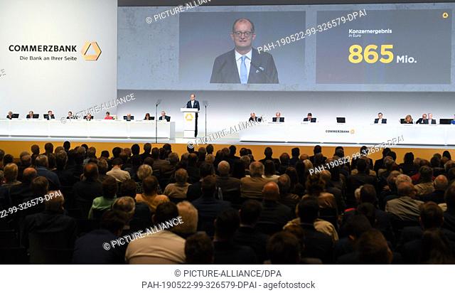 22 May 2019, Hessen, Wiesbaden: Martin Zielke, Chairman of the Board of Managing Directors of Commerzbank, addresses shareholders at the Commerzbank Annual...
