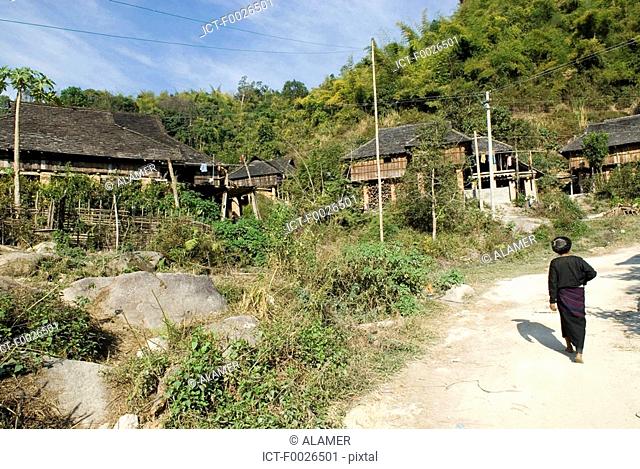 China, Yunnan, Xishuangbanna, Damenglong, traditional dwellings