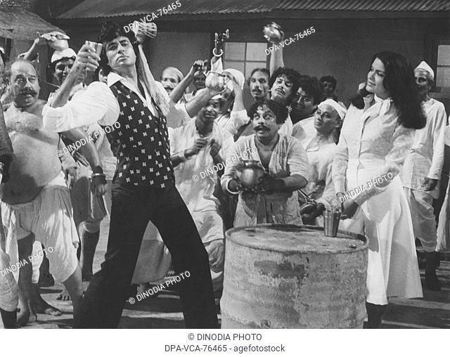 South Asian , Indian Bollywood Film Star Actor Amitabh Bachchan with Zeenat Aman in Film Don , India NO MODEL RELEASED
