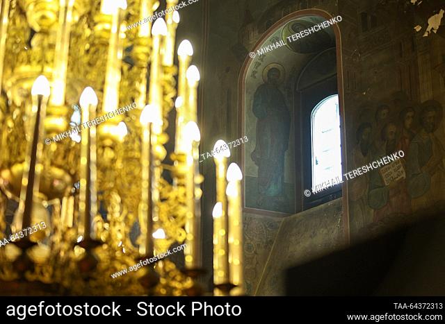 RUSSIA, MOSCOW - NOVEMBER 4, 2023: A chandelier in the Kazan Cathedral in Moscow's Red Square. Mikhail Tereshchenko/TASS