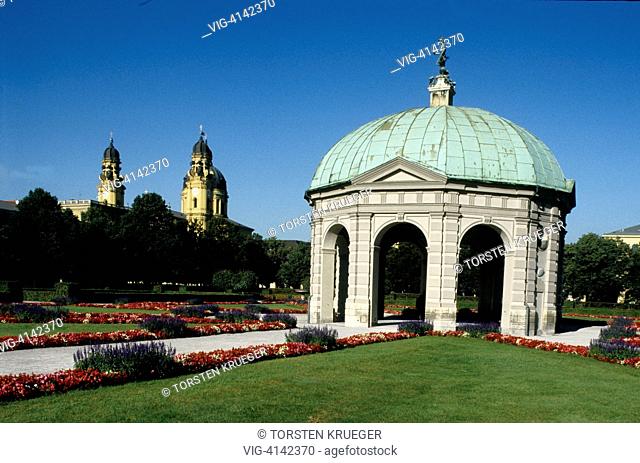 Germany, Munich : Theatine Church with Hofgarden and Diana-Tempel