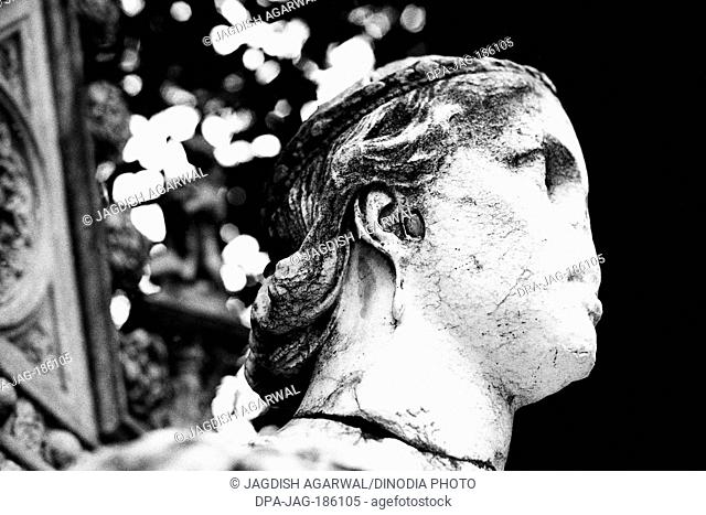 Broken nose of British royalty statue Byculla Zoo Mumbai Maharashtra India Asia 1976