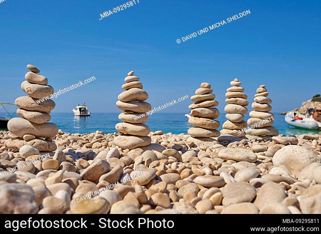 Stones, stone piles, coast, beach near Lubenice (Sveti Ivan Beach), Cres, Croatia, Europe