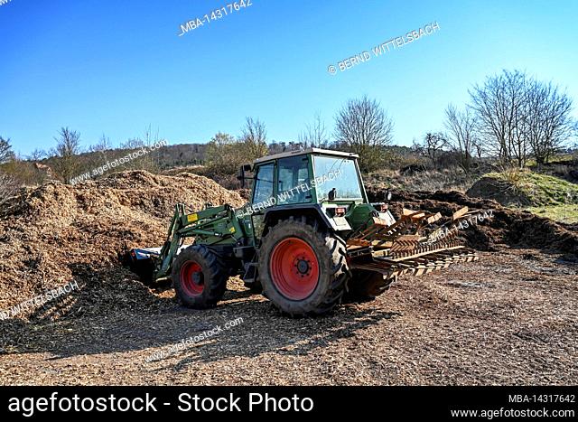 Breuberg, Hesse, Germany, Fendt Farmer 308 LSA / FWA 178 S with loader bucket, year 1998, capacity 4154 ccm, 86 hp