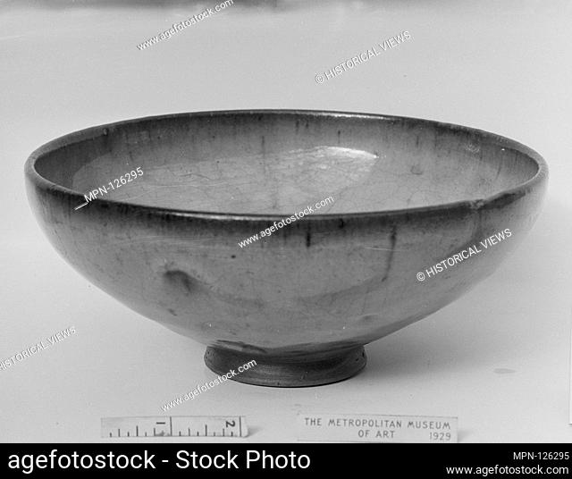 Bowl. Period: Yuan dynasty (1271-1368); Culture: China; Medium: Earthenware (soft Jun type); Dimensions: H. 3 1/2 in. (8.9 cm); Diam. 8 1/8 in. (20
