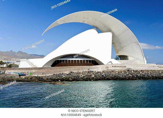Auditorio de Tenerife, concert hall created in an avant-garde style, designed by star architect Santiago Calatrava, Santa Cruz, Tenerife, Canary Islands, Spain