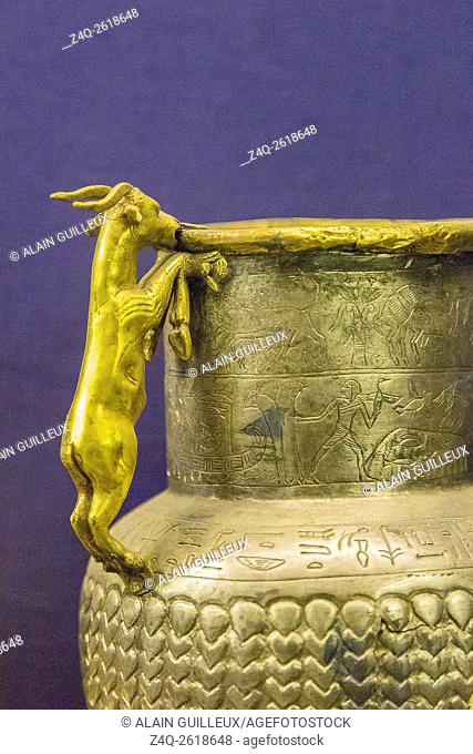 Egypt, Cairo, Egyptian Museum, a vase found in the treasure of Zagazig (Bubastis), in the Egyptian Delta. Gold and silver