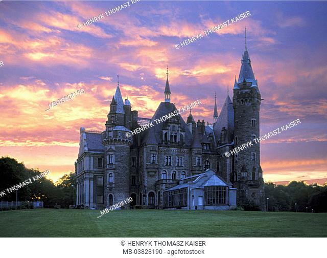 Poland, Moszna, palace,  Cloud mood, dusk,   Europe, Eastern Europe, little MOSs, sight, culture, buildings, construction, architecture, palace buildings, 19