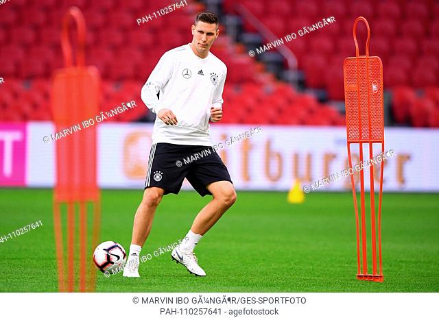 Niklas Suele (Germany). GES / Football / Nations League: Final training of the German national team in Amsterdam, 12.10.2018 Football / Soccer: Nations League:...
