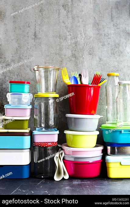 Lunch boxes, bento boxes, storage jars, tupperware, and glass bottles