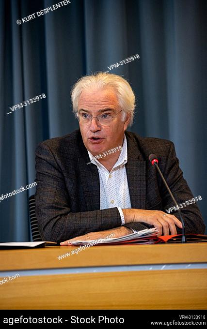 West-Flanders province governor Carl Decaluwe pictured during a press conference concerning an exceptional marine archeological discovery