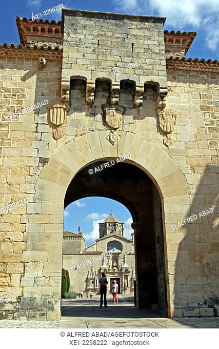 Entry portal, Poblet Monastery, Cistercian abbey, Conca de Barbera, Catalonia, Spain