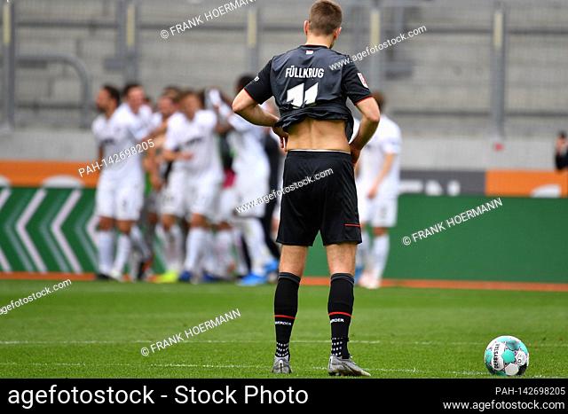 Niclas FUELLKRUG (Werder Bremen), disappointed, frustrated, dejected, after trying to make it 2-0. Soccer 1. Bundesliga season 2020/2021, 33rd matchday