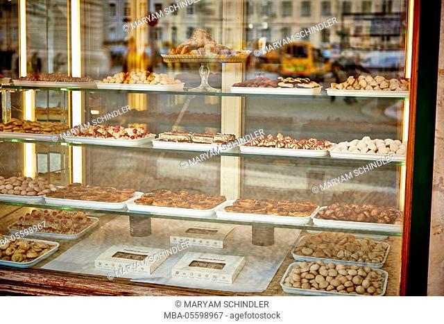 Shop-window, bakery, candy assortment, Lisbon, Portugal