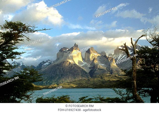 chilean patagonia torres del paines chile andes
