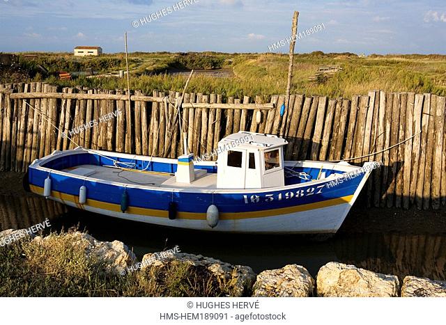 France, Charente Maritime, Ile d' Oleron, La Baudissiere, Route des Huitres The Oysters Road, oyster boat