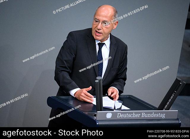 08 July 2022, Berlin: Gregor Gysi (Die Linke) speaks during the plenary session in the German Bundestag. The main topics of the 48th session of the 20th...