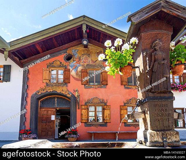 mittenwald, geigenbaumuseum (violin making museum), old town, house with lüftlmalerei (lüftelmalerei), a form of mural art in upper bavaria, bavaria, germany