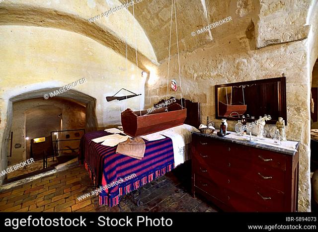 Dwelling carved out of the stone, Casa Grotta Museum, Matera, Basilicata, Italy, Europe