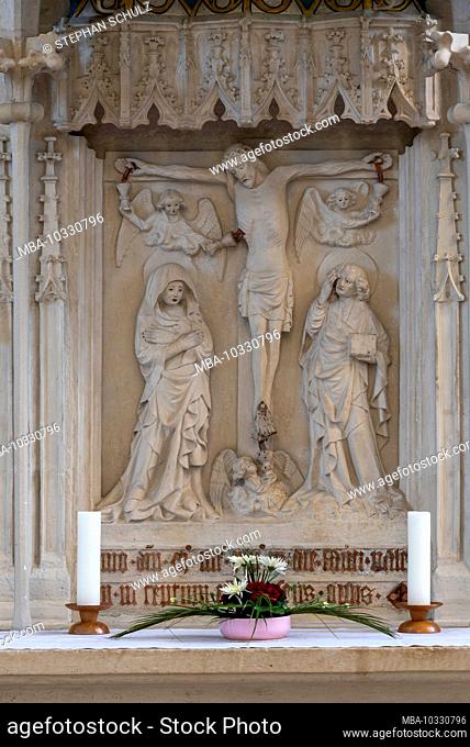 Germany, Saxony-Anhalt, Magdeburg, Magdeburg Cathedral, crucifixion relief, blood altar at the rood screen. (In 1520 the cathedral was finished after 311 years...