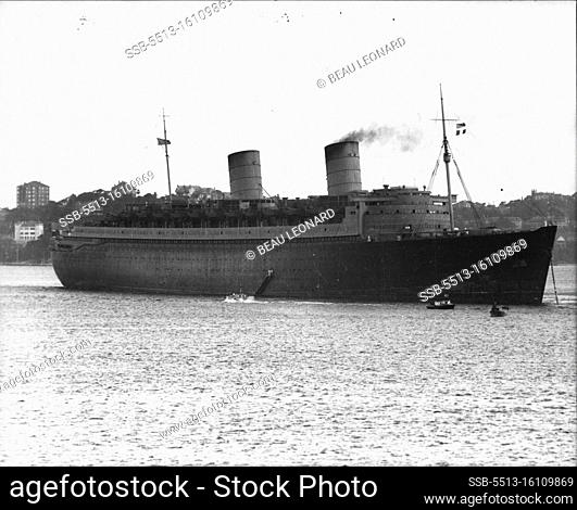 Arrival of RMS Queen Elizabeth Sydney Harbour first voyage. February 21, 1941. (Photo by Beau Leonard/Fairfax Media)