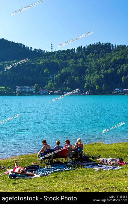 walchensee (lake walchen), hamlet urfeld in upper bavaria, bavaria, germany