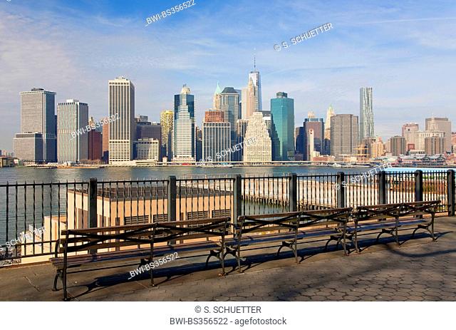 view from Brooklyn esplanade Manhattan and East River, USA, Brooklyn, New York City