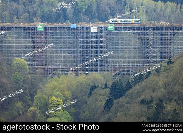 02 May 2023, Saxony, Jocketa: View of the more than 150-year-old Elstertal Bridge in the Vogtland region. The renovation of the little sister of the Göltzschtal...