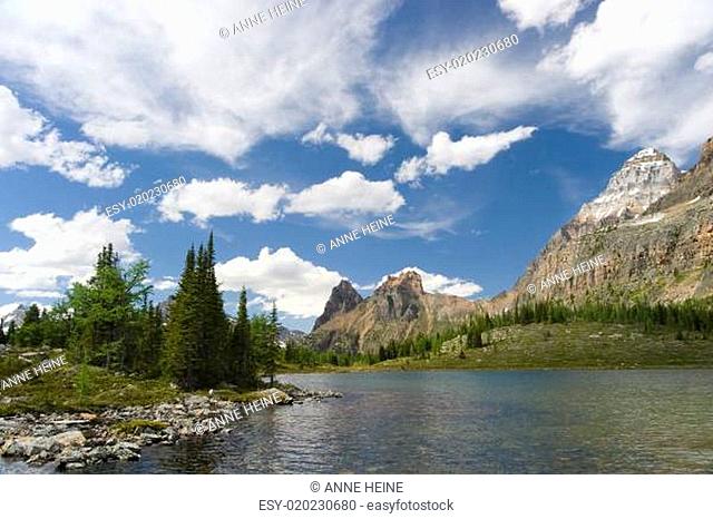 scenic mountain lakes