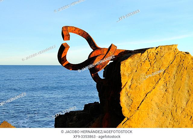 Peines del Viento. Sculpture by Eduardo Chillida. La Concha Bay.San Sebastián. Donostia. Guipúzcoa province. País Vasco. Spain