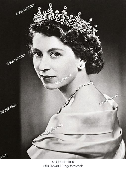 Reina Isabel II de Inglaterra (b.1926)
