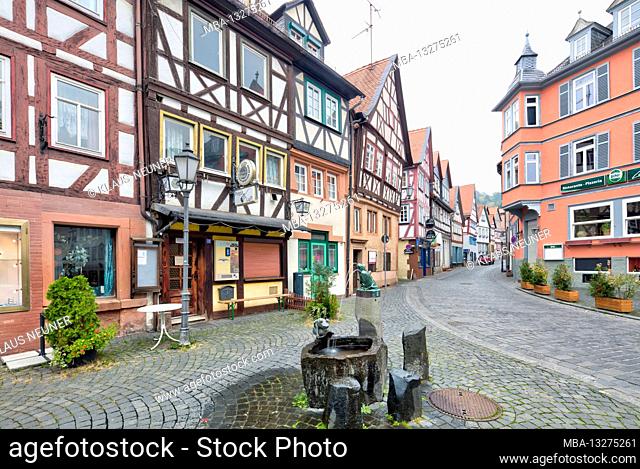 Neustadt-Brunnen, Auf dem Sand, house view, half-timbered, historic old town, old town, Büdingen, Wetteraukreis, Rhine Main area, Hessen, Germany, Europe