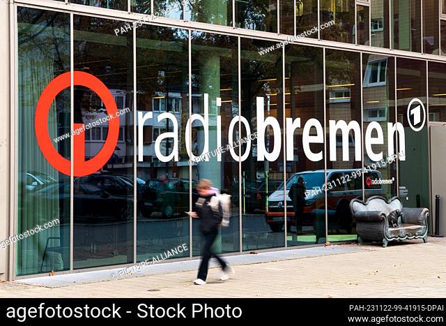 22 November 2023, Bremen: The studio of the public broadcaster Radio Bremen. The Court of Audit of the Free Hanseatic City of Bremen presents the special report...