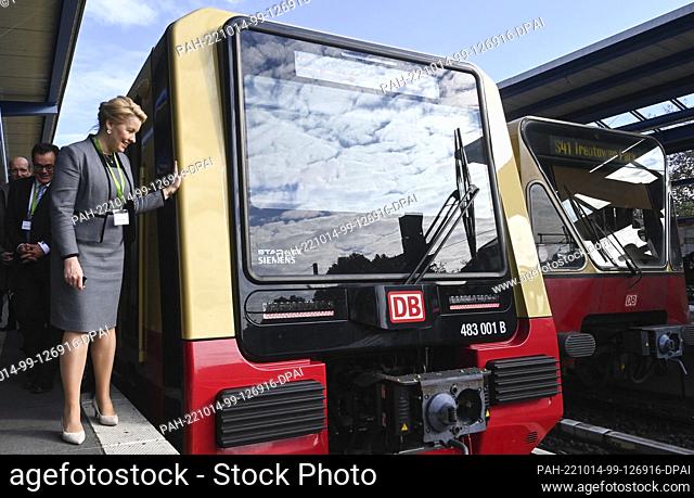 14 October 2022, Berlin: Franziska Giffey (SPD), Berlin's governing mayor, stands by a train of the new 483/484 series during a press event for the changeover...
