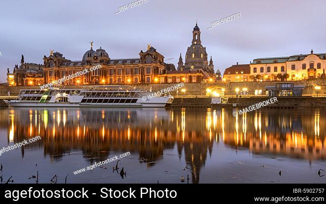 Dresden Zwinger, Church of Our Lady, excursion steamer August der Starke, Dresden, Saxony, Germany, Europe