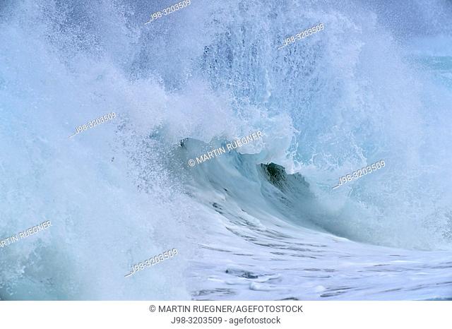 Big dramatic wave. Oahu, Hawaii, USA, Pacific Islands, Pacific Ocean