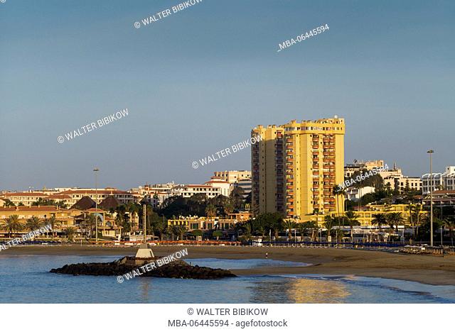 Spain, Canary Islands, Tenerife, Los Cristianos, town view along Playa de Los Cristianos, dawn