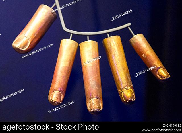 Egypt, Cairo, Egyptian Museum, royal necropolis of Tanis : Gold finger (or toe) cots of a royal mummy