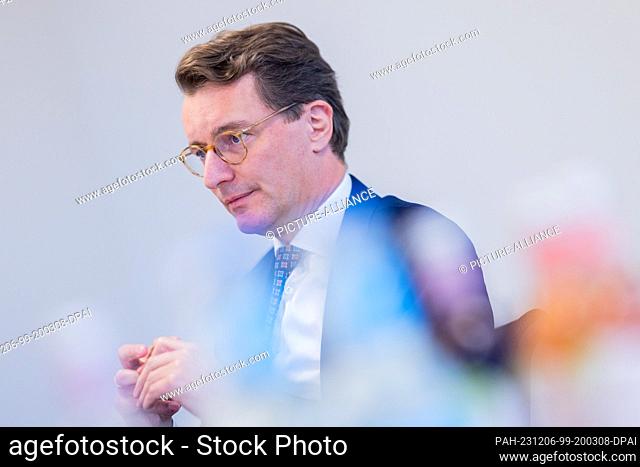 PRODUCTION - 06 December 2023, North Rhine-Westphalia, Duesseldorf: Hendrik Wüst (CDU), Minister President of North Rhine-Westphalia