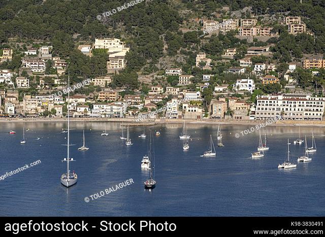 anchored boats, Soller port, Mallorca, Balearic Islands, Spain