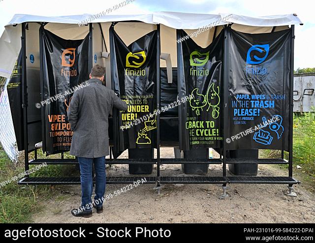 16 October 2023, Brandenburg, Eberswalde: Several dry separation toilets for large events, for example, are on display at the opening of a research facility for...