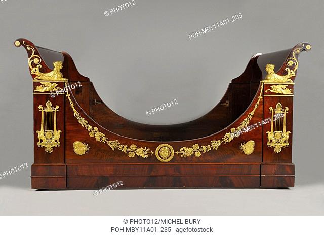 'Boat' bed In mahogany and mahogany veneering Attributed to the Jacob workshop Haight: 112 cm, length: 217 cm, depth: 124 cm French Empire Former Jean François...