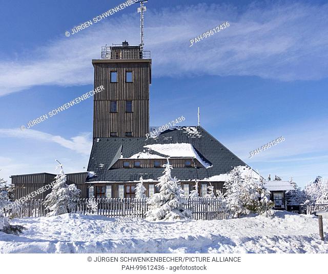 The weather station is part of the development on the summit of the Fichtelberg (1, 215 meters) above Oberwiesenthal in the Erzgebirge