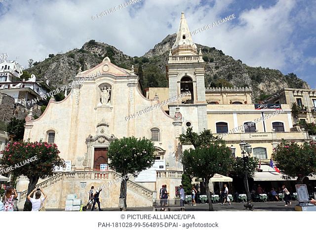 09 September 2018, Italy, Taormina: The church of San Giuseppe in Piazza IX, Aprile and Corso Umberto. San Giuseppe was built at the end of the 17th century in...