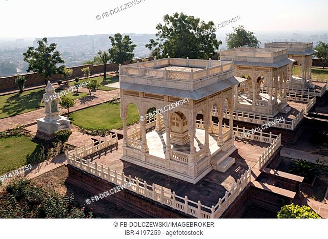 Garden of Jaswant Thada Mausoleum, white marble memorial to Maharaja Jaswant Singh, cenotaph, Jodhpur, Rajasthan, India