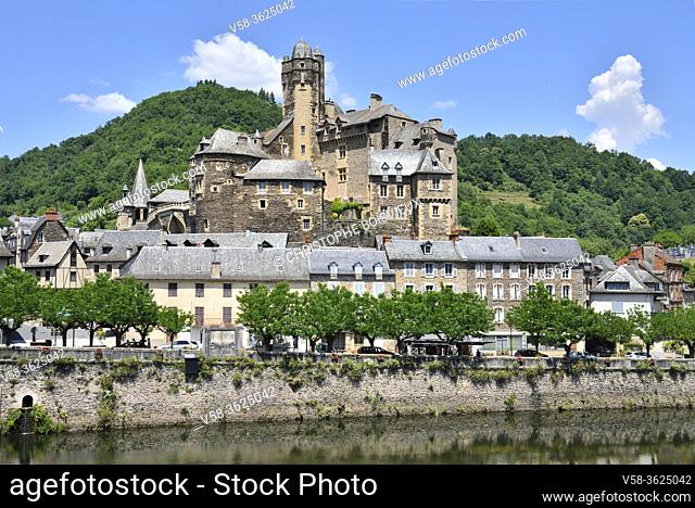 France, Aveyron, Estaing, Unesco World Heritage Site, The Lot river and castle